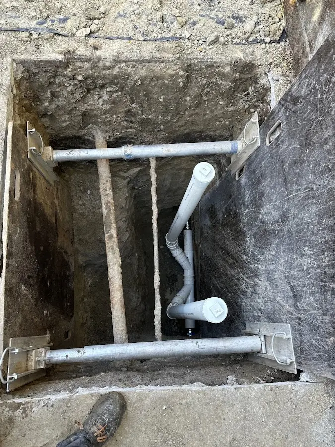 Experienced plumber completing Gas Line Repair work in Longbranch